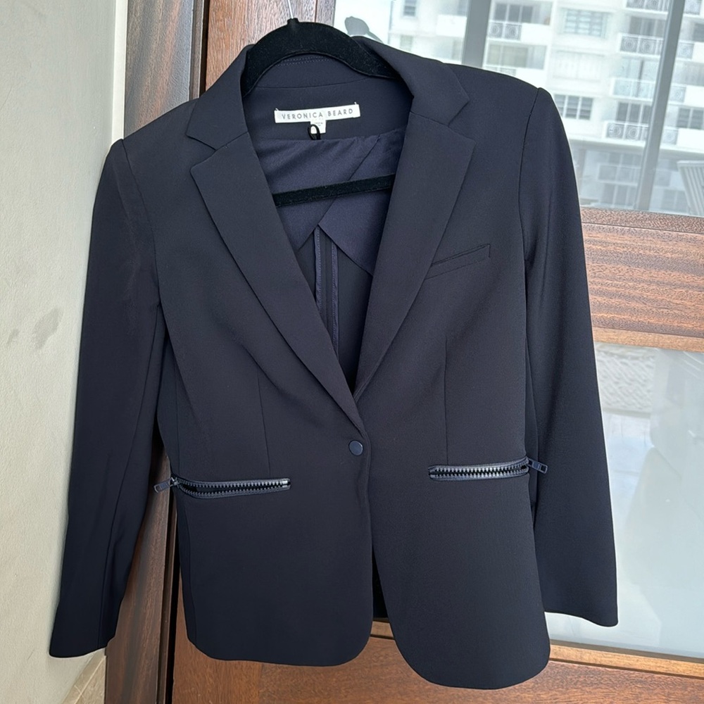 Veronica Beard ICONIC SCUBA DICKEY JACKET Size 2 Navy